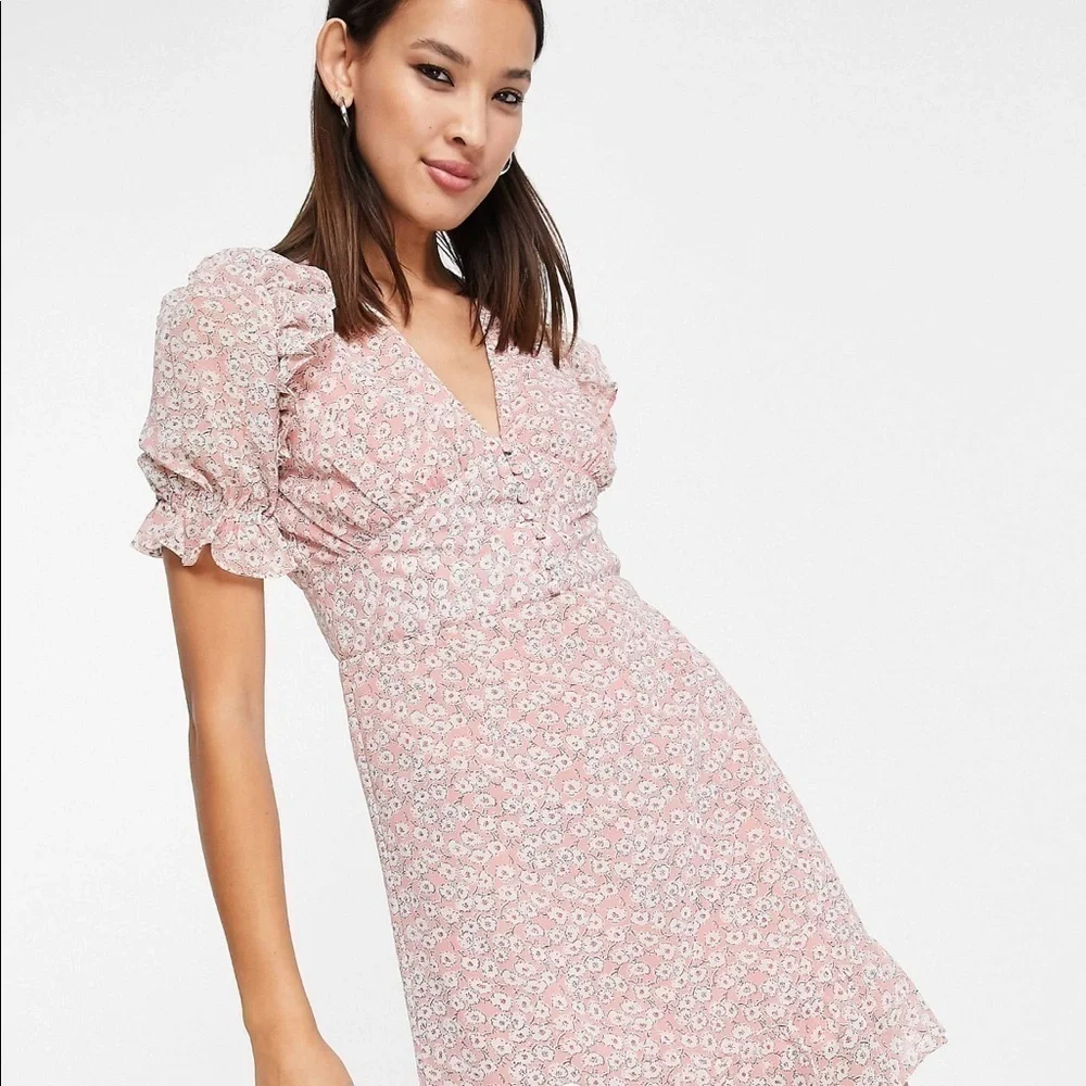 Violet Romance button front mini dress with ruffle sleeves in floral print dress - Picture 3 of 9